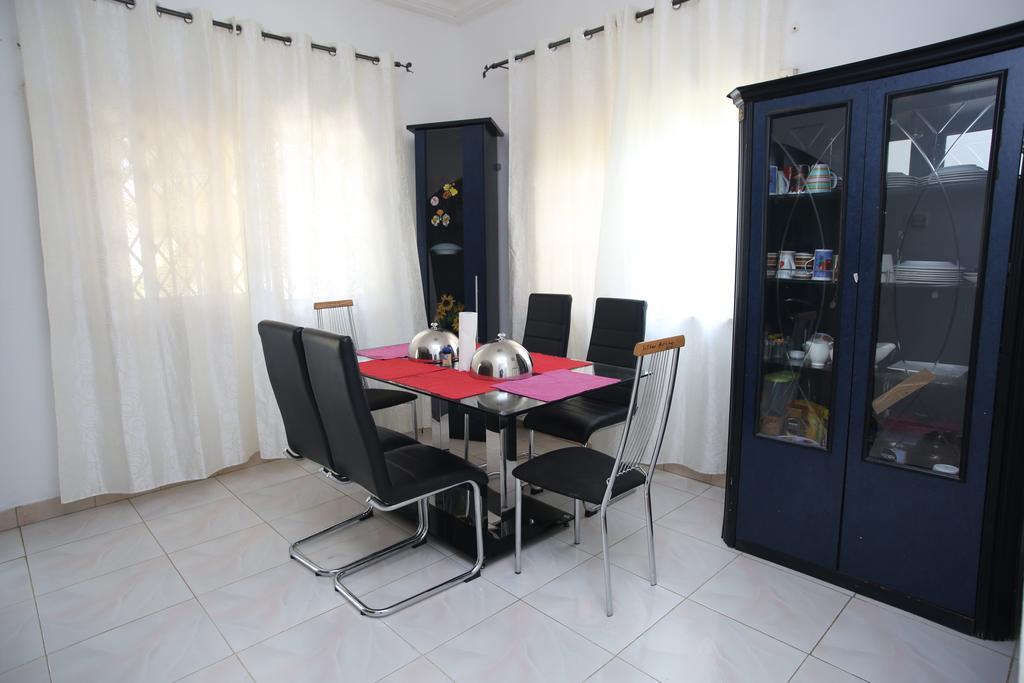 Akmary Guest House Ogbodjo Ngoại thất bức ảnh
