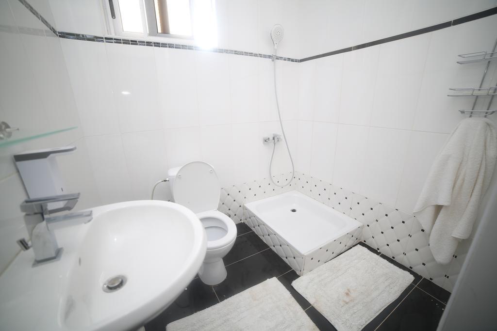 Akmary Guest House Ogbodjo Ngoại thất bức ảnh